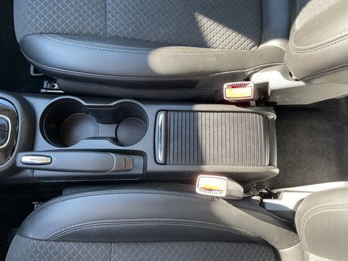 Used 2022 Buick Encore Preferred w/ Safety Package image 25