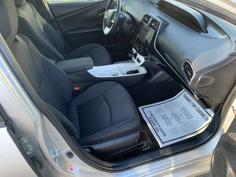 Used 2016 Toyota Prius Three image 12