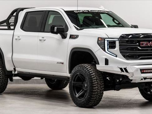 Used 2025 GMC Sierra 1500 AT4 image 5