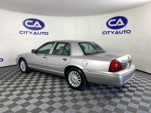 Used 2010 Mercury Grand Marquis LS RWD image 5