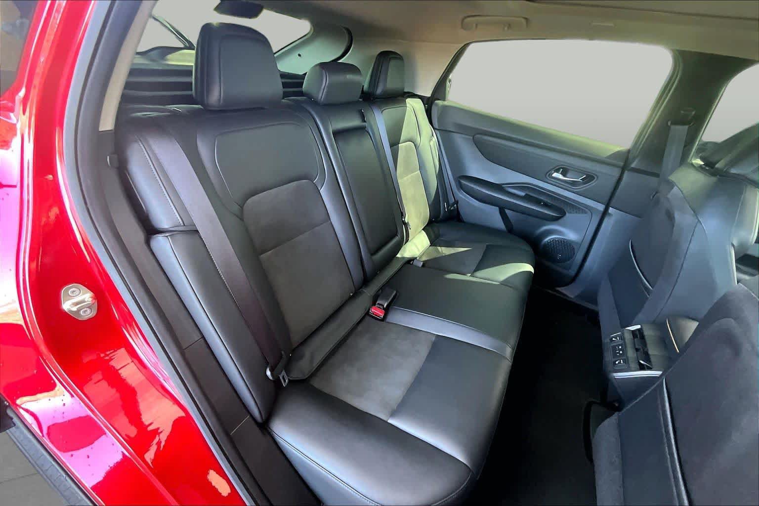 Used 2024 Nissan Ariya FWD image 20