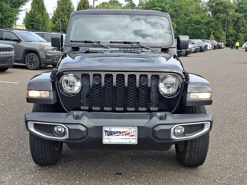 Used 2023 Jeep Gladiator Sport AWD/4WD image 8