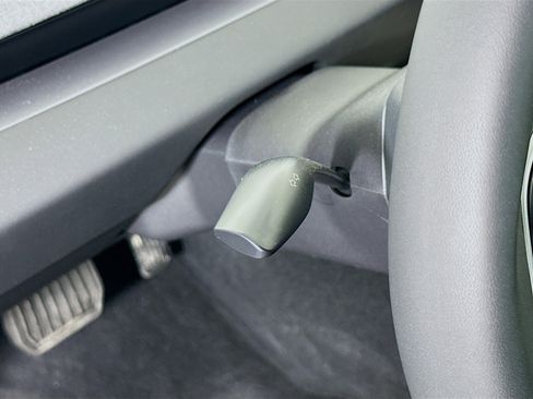 Used 2025 Tesla Model 3 RWD image 16