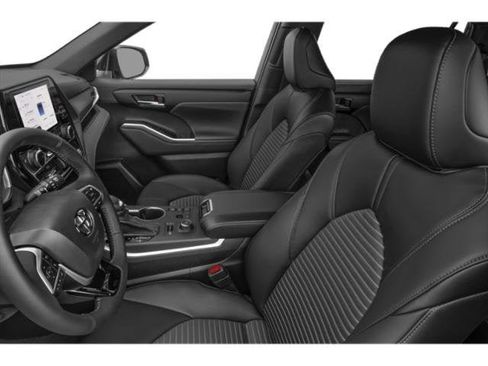 Used 2025 Toyota Highlander XSE image 12