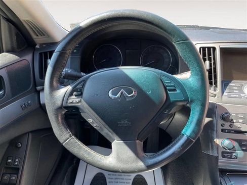 Used 2011 INFINITI G37 Journey w/ Premium Pkg image 12