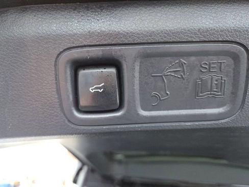 Used 2024 Lincoln Navigator Premiere image 21