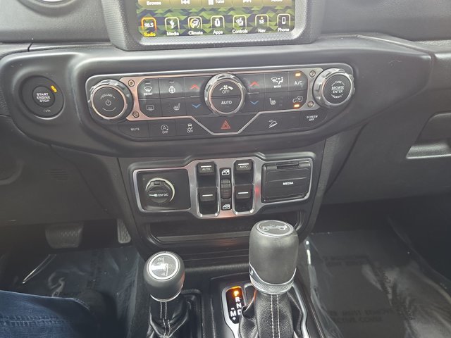 Used 2019 Jeep Wrangler Unlimited Sahara AWD/4WD image 35
