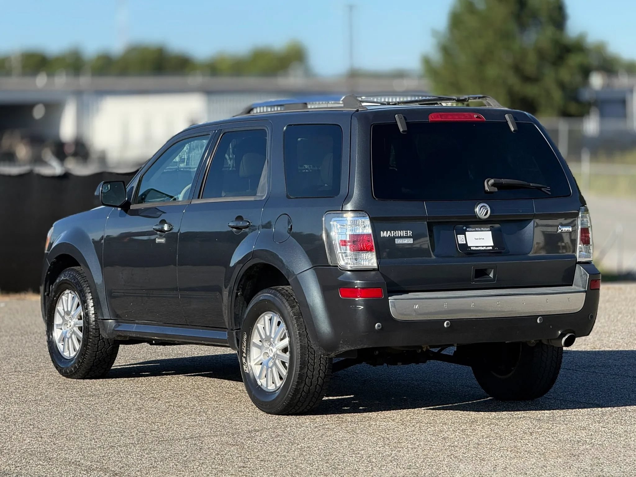 Used 2010 Mercury Mariner Premier FWD image 10