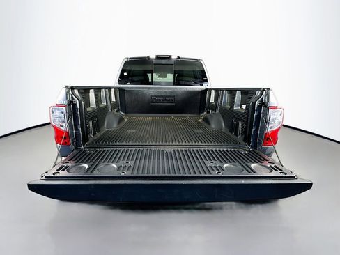 Used 2024 Nissan Titan SV AWD/4WD image 28