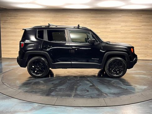 Used 2018 Jeep Renegade Sport w/ Power & Air Group image 8