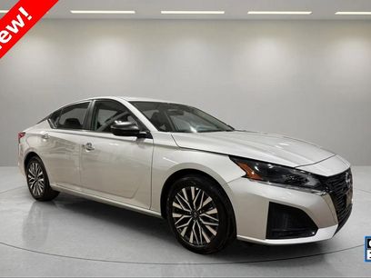 Used 2025 Nissan Altima 2.5 SV