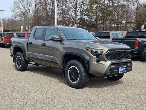 New 2026 Toyota Tacoma 4x4 Double Cab image 3