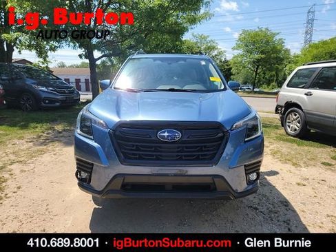 Used 2024 Subaru Forester Premium AWD/4WD image 2