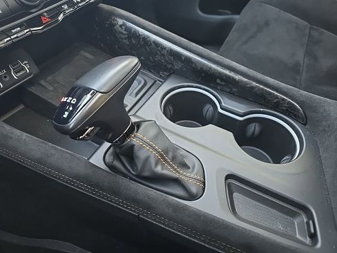 Used 2023 Dodge Durango R/T w/ Hemi Orange Plus Package image 25