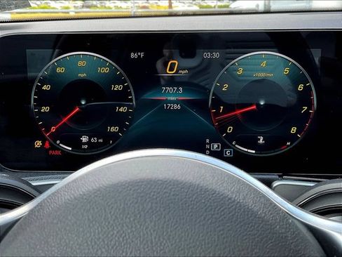 Used 2022 Mercedes-Benz GLB 250 4MATIC image 15