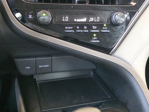 Used 2022 Toyota Camry LE FWD image 16