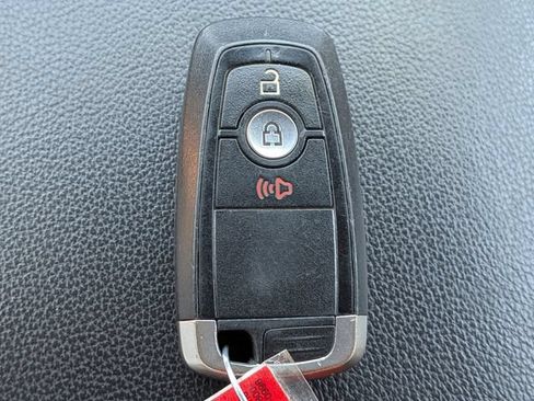 Used 2018 Ford Explorer XLT AWD/4WD image 24