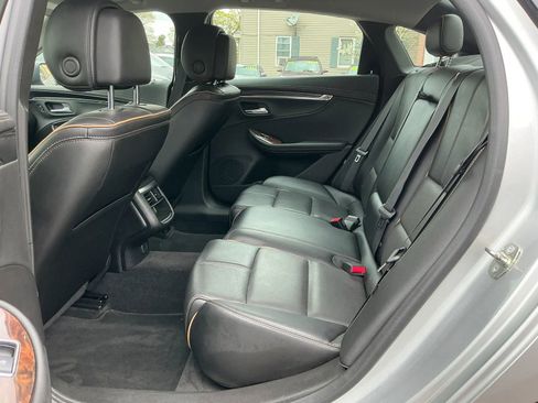 Used 2014 Chevrolet Impala LTZ FWD image 12