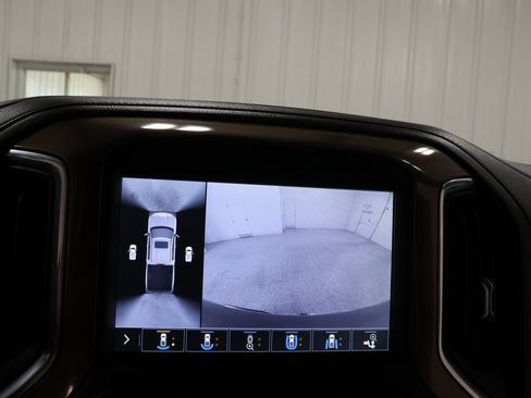 Used 2019 Chevrolet Silverado 1500 High Country image 17