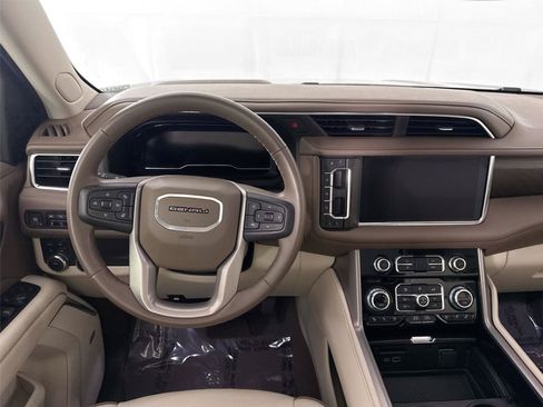 Used 2024 GMC Yukon Denali AWD/4WD image 33