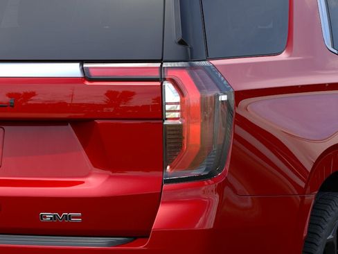 New 2026 GMC Yukon Denali w/ Denali Reserve Package AWD/4WD image 11