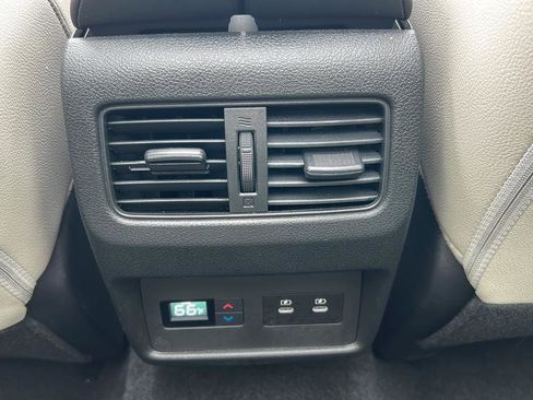 Used 2025 Nissan Rogue SL w/ Tech Package FWD image 23