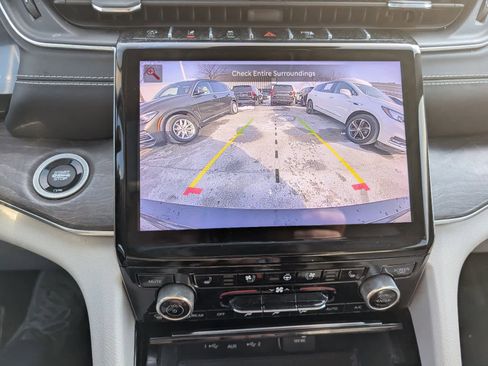 Used 2021 Jeep Grand Cherokee L Overland w/ Luxury Tech Group IV image 29