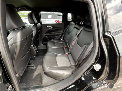 Used 2025 Jeep Compass Latitude w/ Altitude Special Edition AWD/4WD image 7