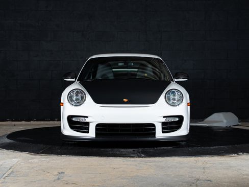 Used 2011 Porsche 911 GT2 RS RWD image 12