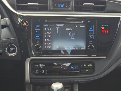 Used 2018 Toyota Corolla XSE w/ Carpet Mat Package (TMS) FWD image 22