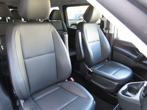 Used 2023 Mercedes-Benz Metris Passenger image 18