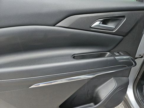 Used 2024 Chevrolet Traverse LT image 15