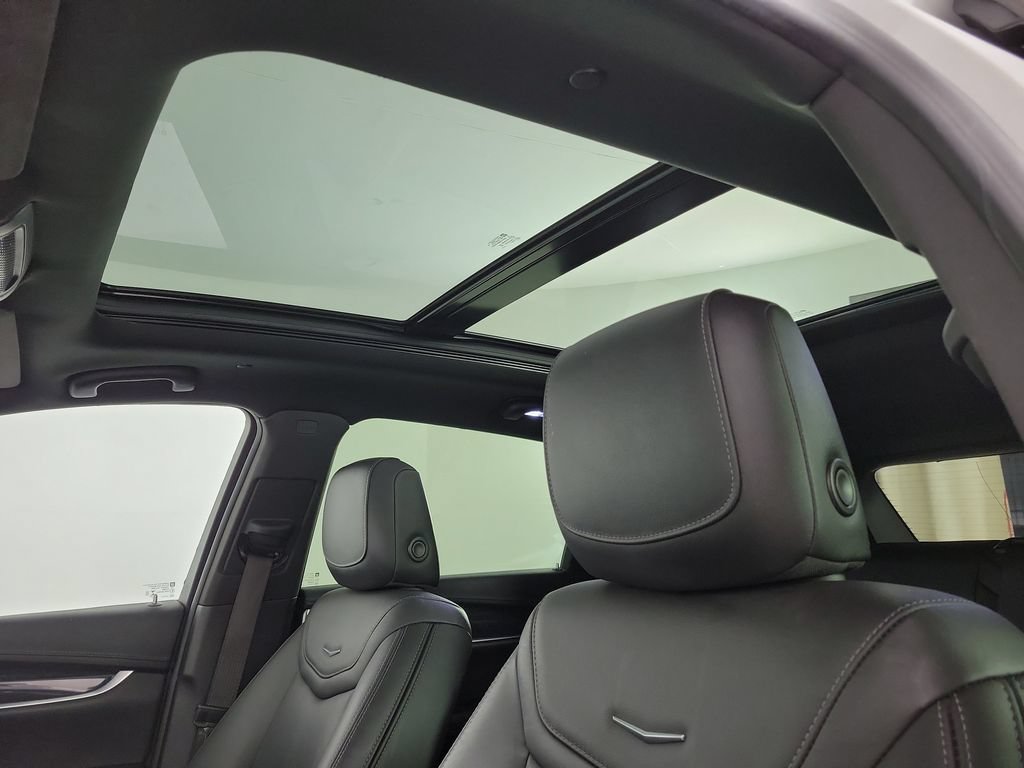 Certified 2023 Cadillac XT5 Premium Luxury AWD/4WD image 19