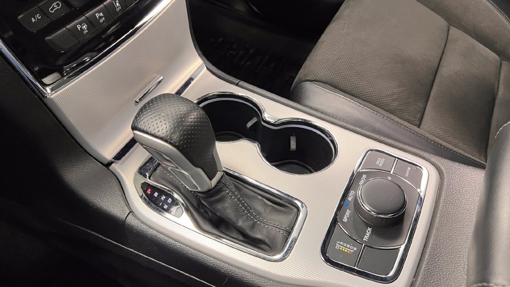 Used 2020 Jeep Grand Cherokee SRT AWD/4WD image 13