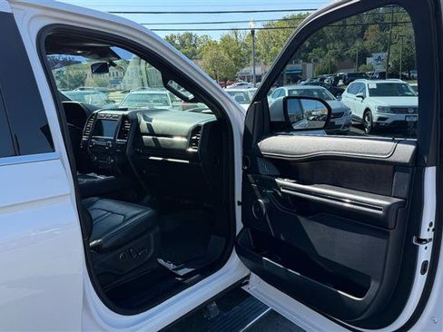 Used 2019 Ford Expedition Limited w/ Special Edition Package AWD/4WD image 19