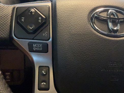 Used 2022 Toyota Tacoma Limited AWD/4WD image 13