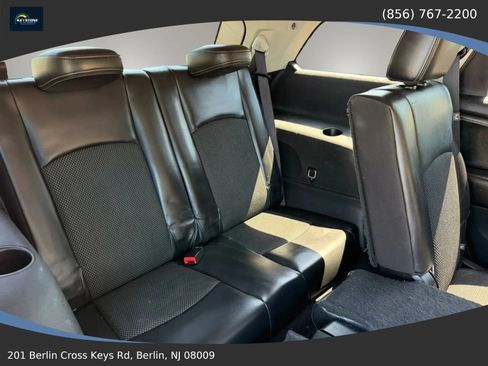 Used 2018 Dodge Journey Crossroad w/ Nav & Sun Group FWD image 15