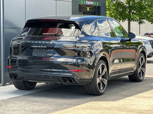 Used 2019 Porsche Cayenne Turbo AWD/4WD image 3