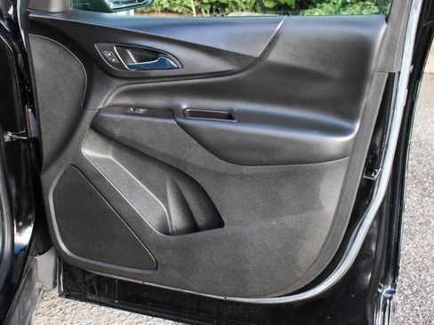 Used 2022 Chevrolet Equinox LT w/ Driver Convenience Package image 39