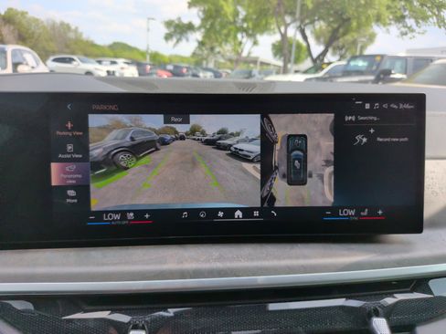 Certified 2024 BMW X7 xDrive40i AWD/4WD image 17