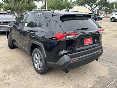 Used 2025 Toyota RAV4 XLE image 7