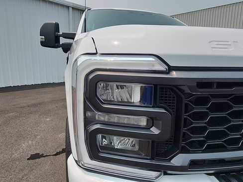 Used 2024 Ford F250 XL w/ STX Appearance Package AWD/4WD image 12