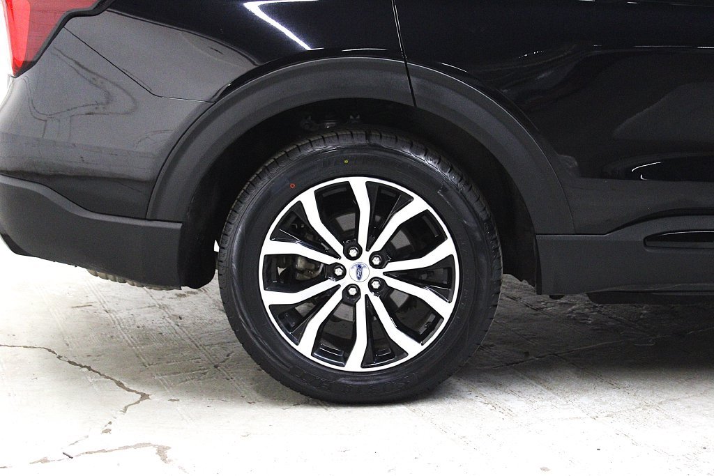 Used 2025 Ford Explorer ST-Line AWD/4WD image 40