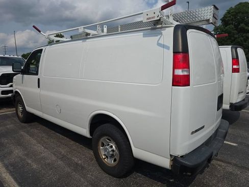 Used 2021 Chevrolet Express 2500 w/ Driver Convenience Package RWD image 4
