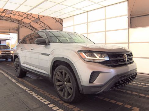 Used 2020 Volkswagen Atlas Cross Sport SEL Premium AWD/4WD image 6
