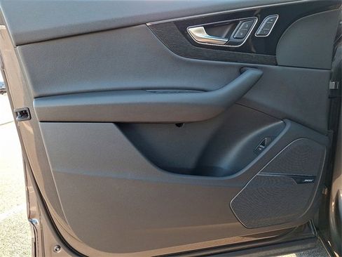 Used 2019 Audi Q7 3.0T Premium Plus image 12