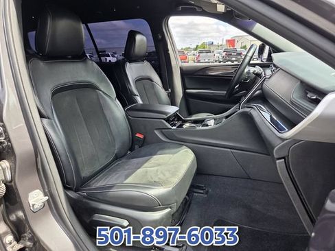 Used 2021 Jeep Grand Cherokee L Laredo RWD image 16