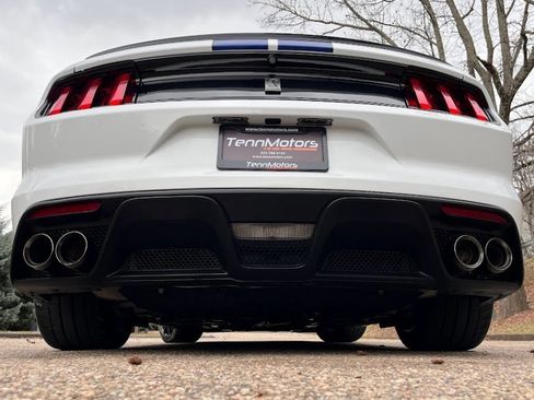 Used 2016 Ford Mustang Shelby GT350 w/ Technology Package image 50