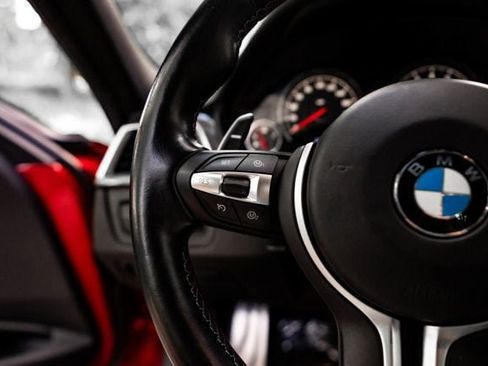 Used 2018 BMW M3 RWD image 30