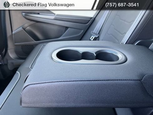 New 2025 Volkswagen Taos SE image 50